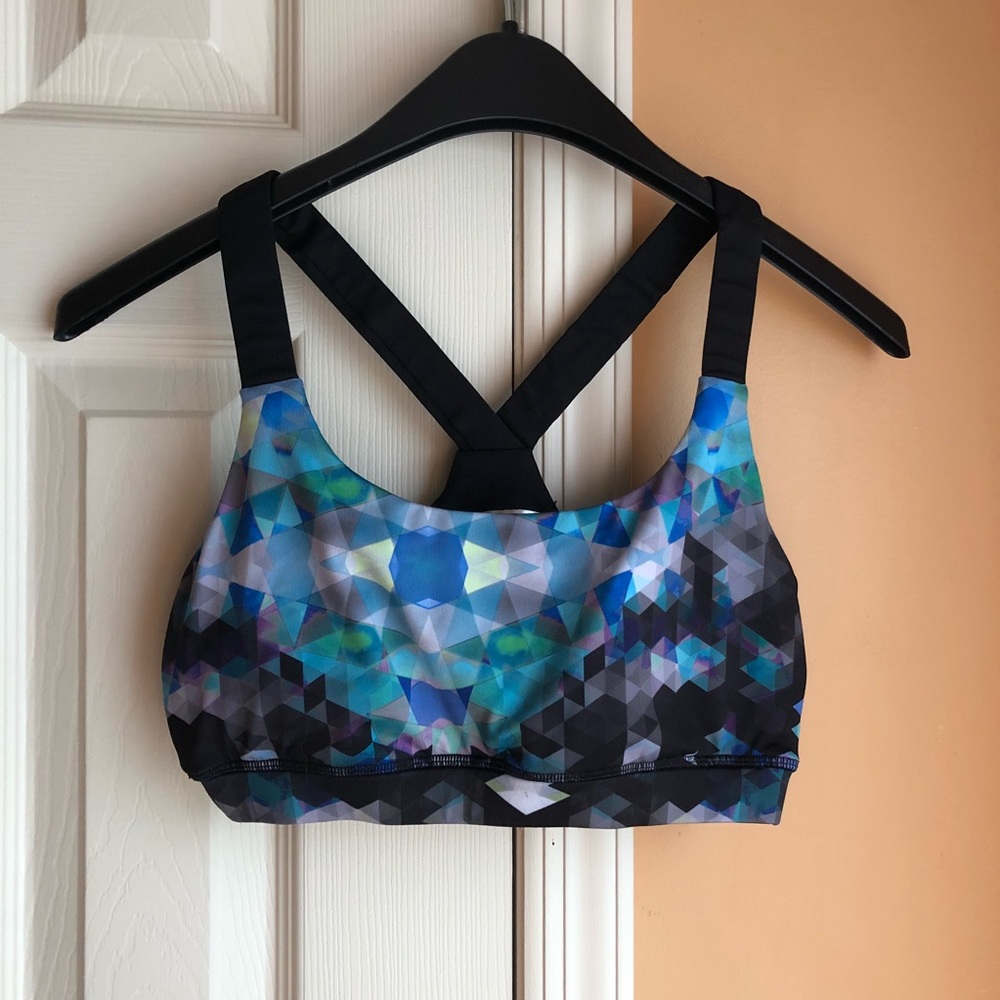 SPORTS BRA